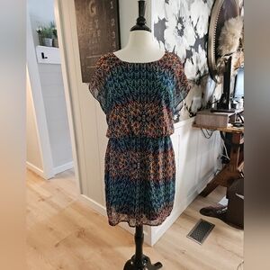 City Triangles Scoop Neck  Cinched Waist Dress L